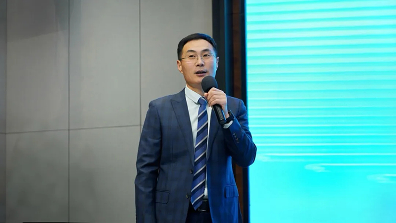 融智迭變 聚勢拓新丨智慧產(chǎn)業(yè)集團(tuán)2025年創(chuàng)新發(fā)展啟動大會順利召開